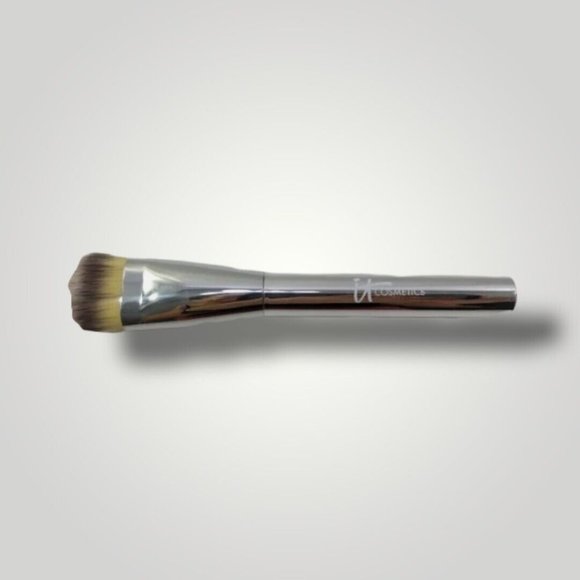 3 IT COSMETICS HEAVENLY LUXE BRUSH SENSITIVE- REGULAR SKIN SEALED FAST FREE S&H - Picture 4 of 12